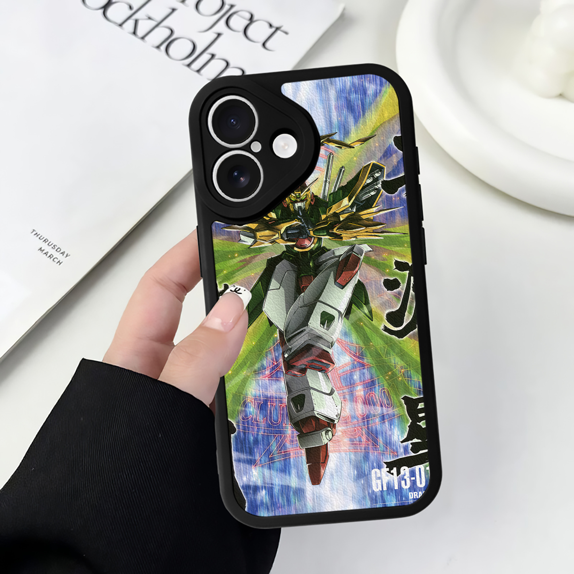 （画像用） 機動戦士ガンダム Mobile Suit Gundam 【iPhone 16シリーズ対応】シリコンスマホケース（レザー調） 材質：シリコン